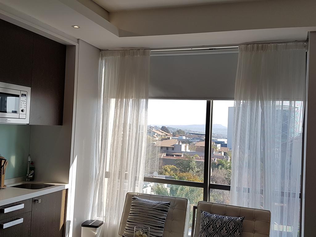 615 Sandton Skye Johannesburg Exterior photo