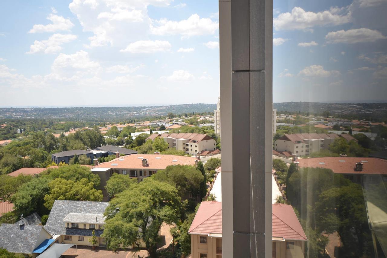 615 Sandton Skye Johannesburg Exterior photo